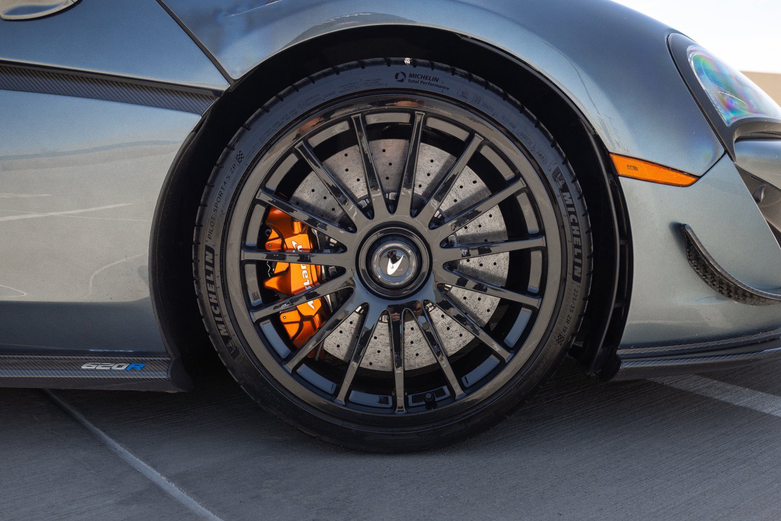 Used 2020 McLaren 620R RWD image 25