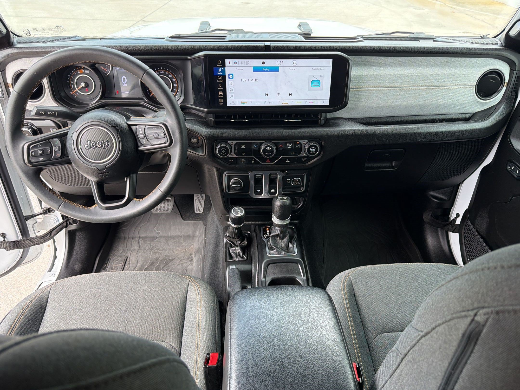 Used 2024 Jeep Wrangler Sport AWD/4WD image 16