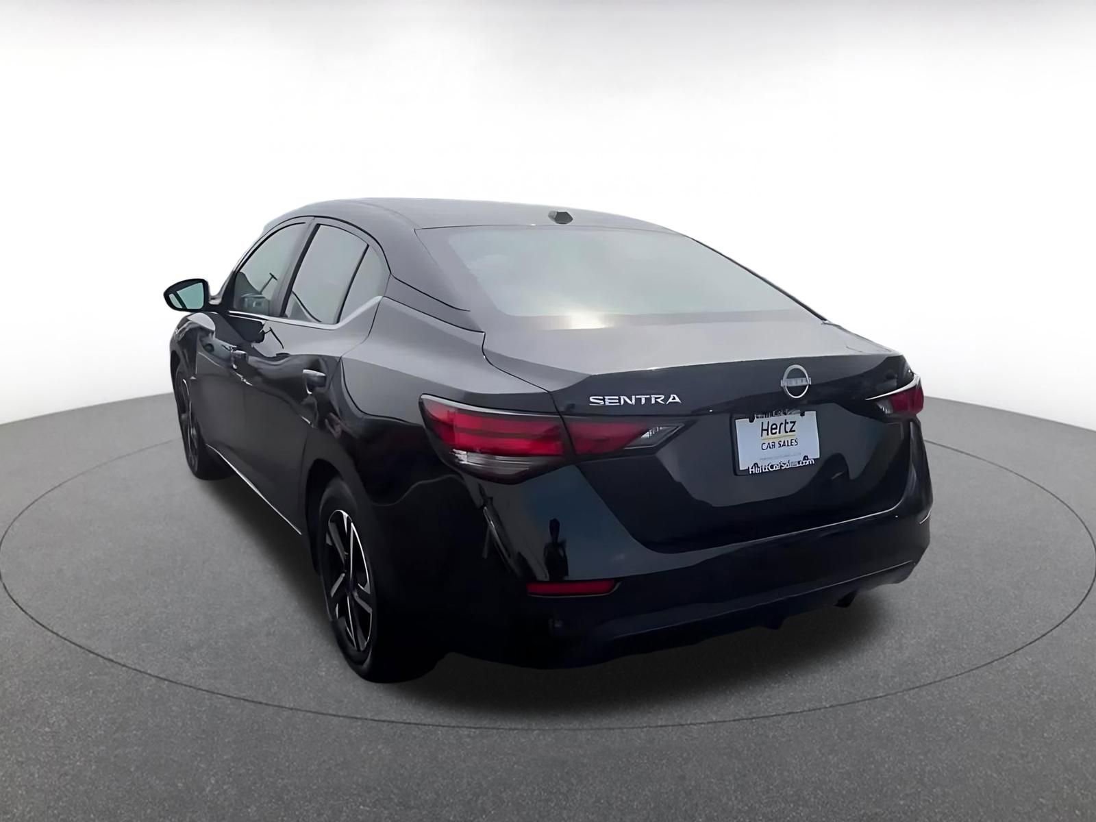 Used 2025 Nissan Sentra SV FWD image 11