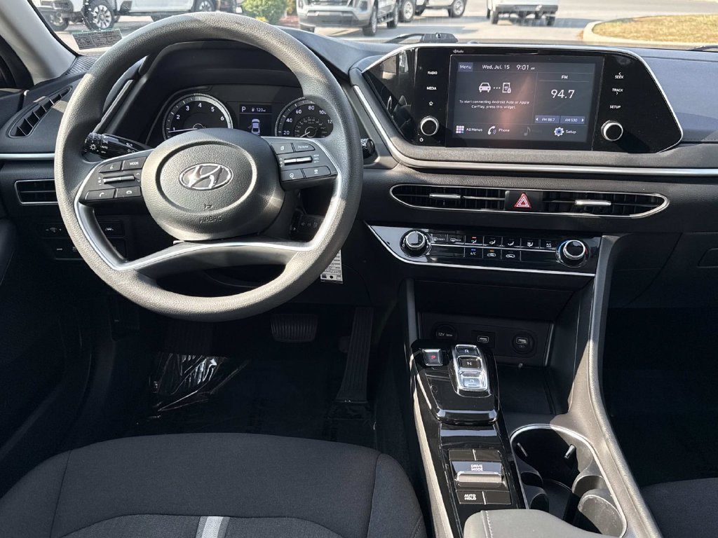 Used 2023 Hyundai Sonata SE FWD image 3