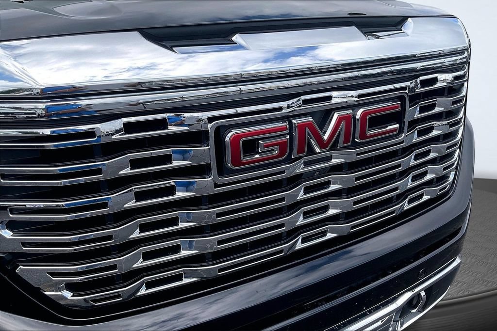 Used 2024 GMC Sierra 1500 Denali w/ Denali Reserve Package AWD/4WD image 36