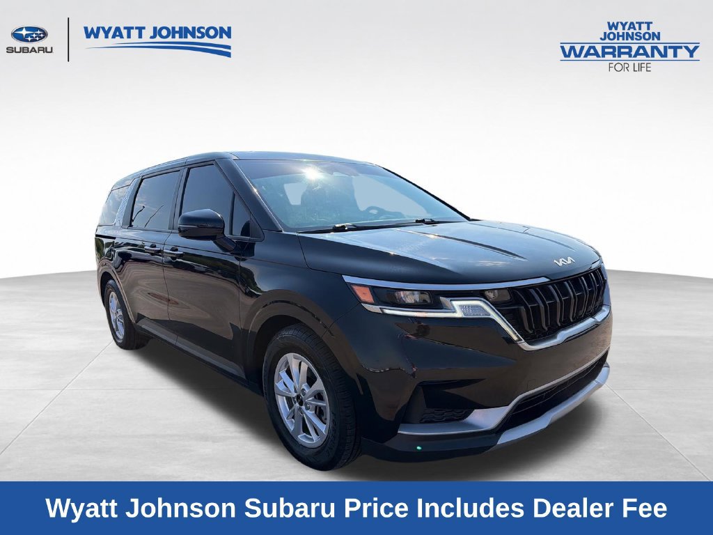 Used 2024 Kia Carnival LX FWD image 13