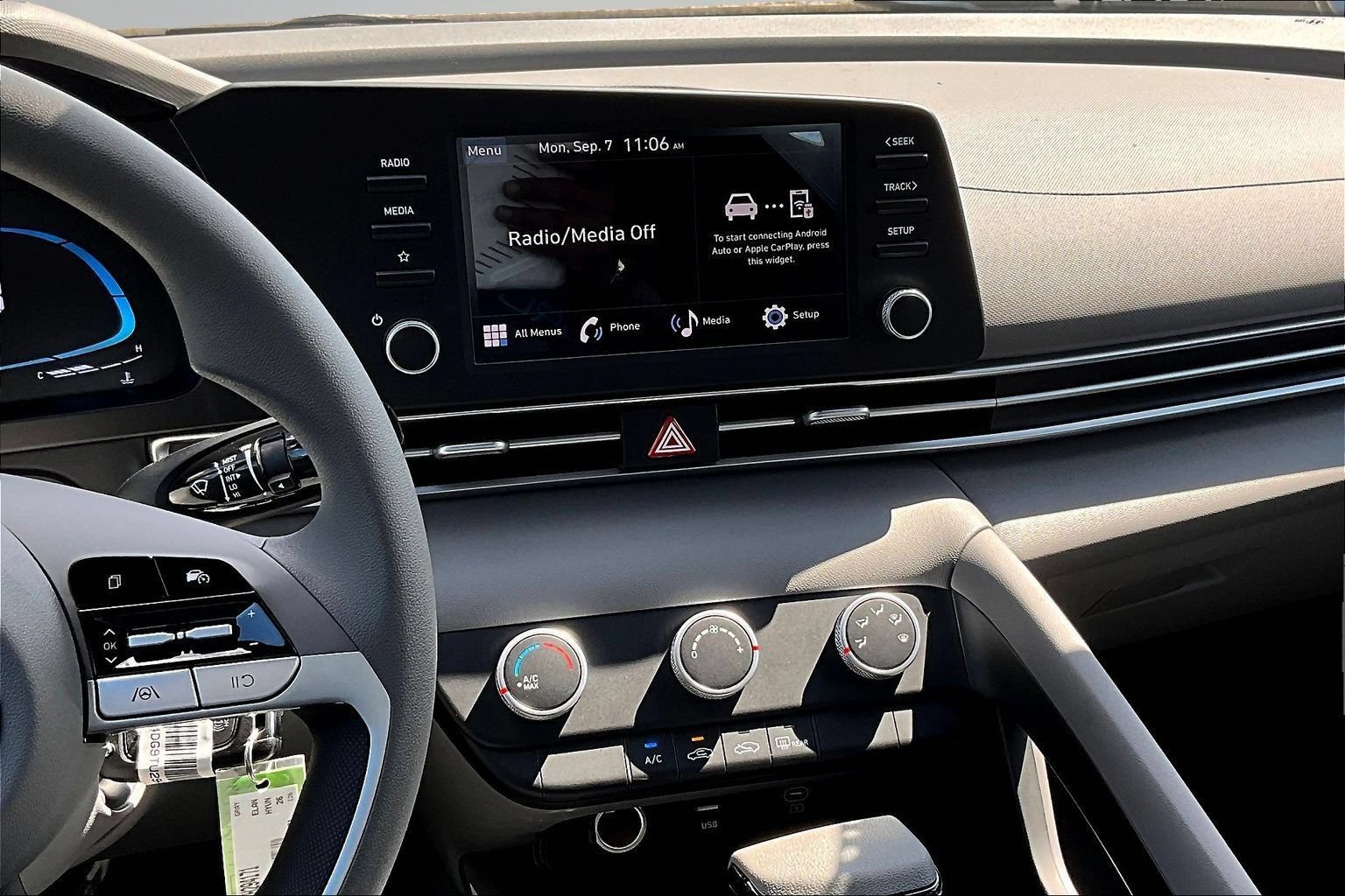 New 2026 Hyundai Elantra SE FWD image 6