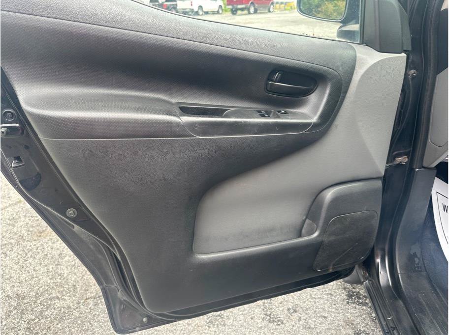 Used 2013 Nissan NV200 S w/ Back Door Glass Pkg FWD image 13
