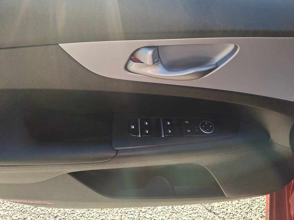 Used 2024 Kia Forte LXS FWD image 23