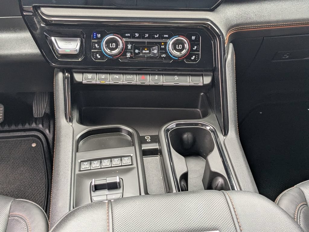 Used 2025 GMC Sierra 2500 AT4 w/ AT4 Premium Plus Package AWD/4WD image 19