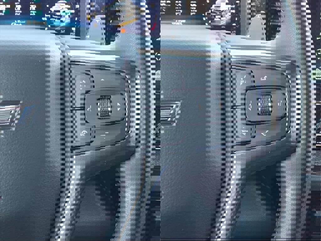 Used 2023 Chevrolet Silverado 1500 ZR2 w/ Technology Package image 27