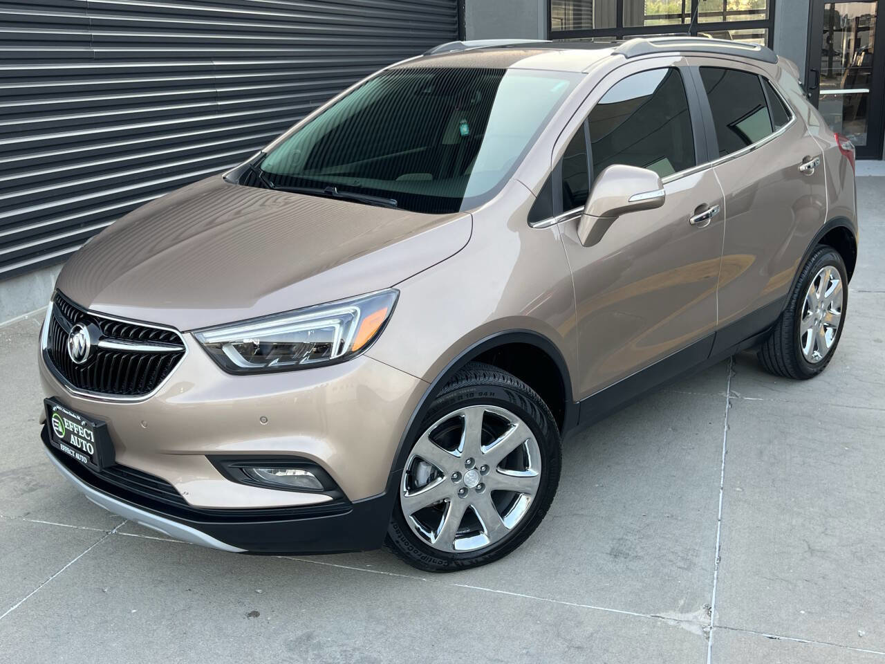 Used 2019 Buick Encore Essence w/ Experience Buick Package image 2