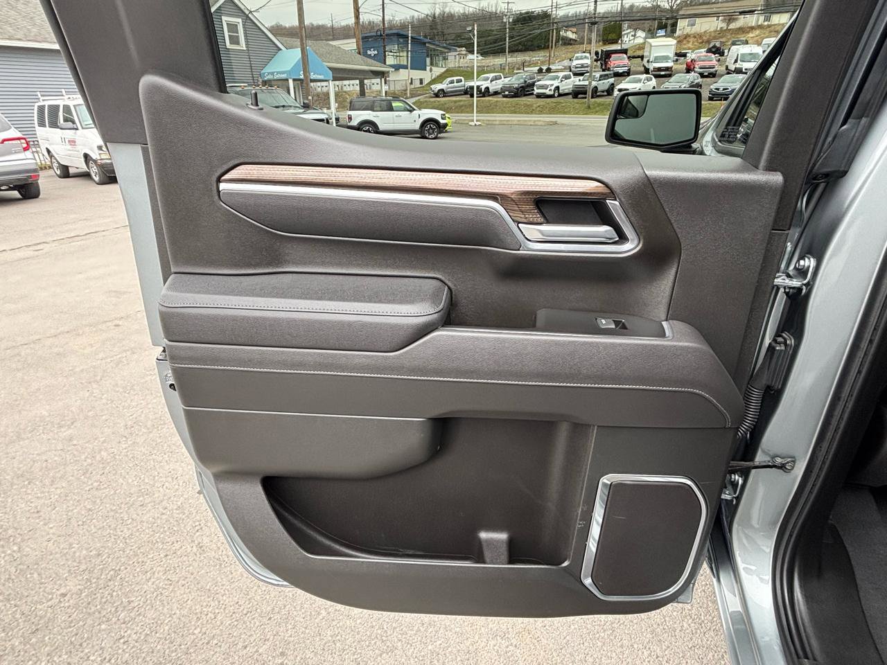Used 2025 Chevrolet Silverado 1500 RST w/ Convenience Package II image 21