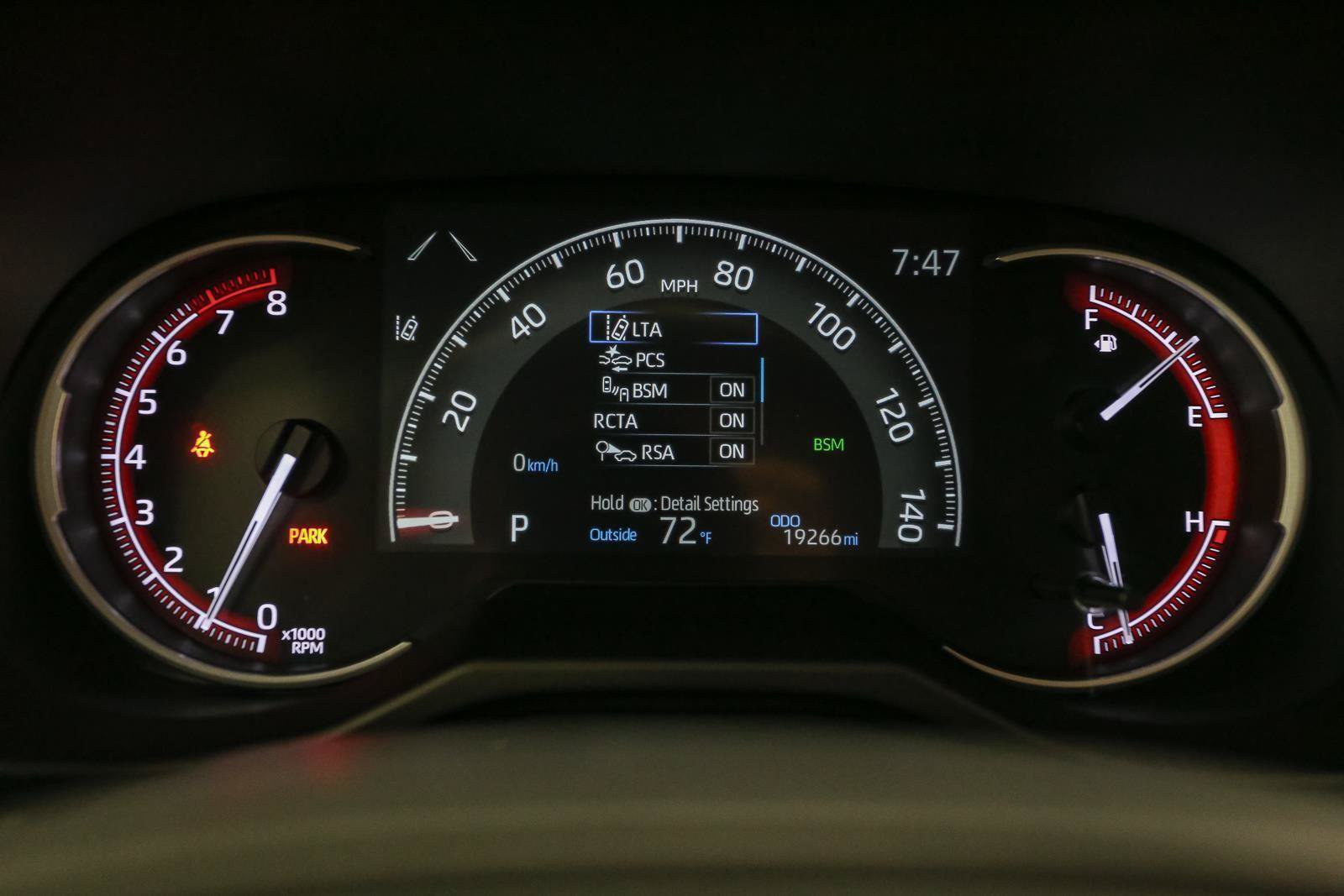 Used 2024 Toyota RAV4 LE AWD/4WD image 33