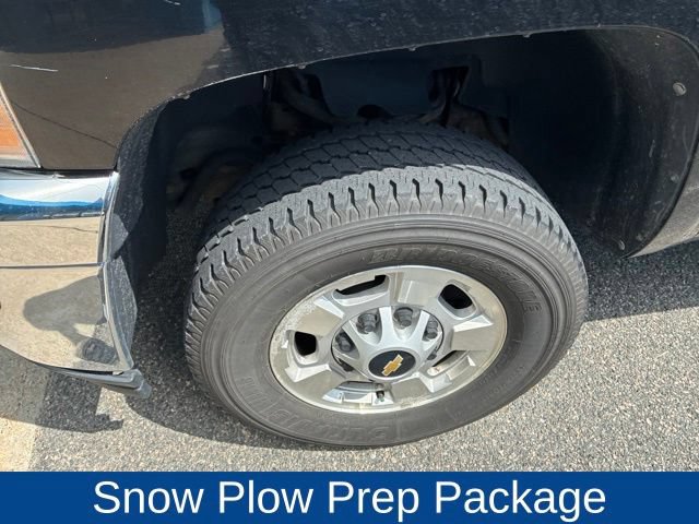 Used 2011 Chevrolet Silverado 2500 LT w/ Interior Plus Package AWD/4WD image 8