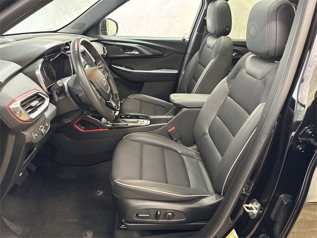 Used 2022 Chevrolet TrailBlazer RS w/ Sun and Liftgate Package image 10