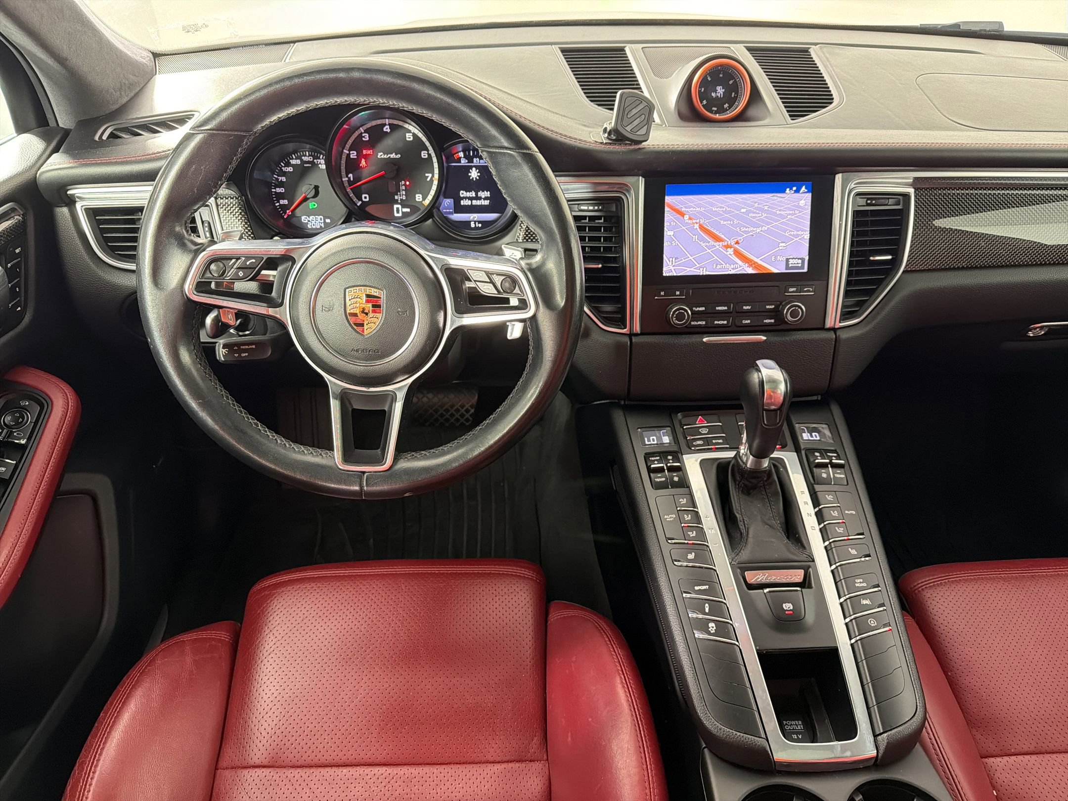 Used 2017 Porsche Macan Turbo AWD/4WD image 27