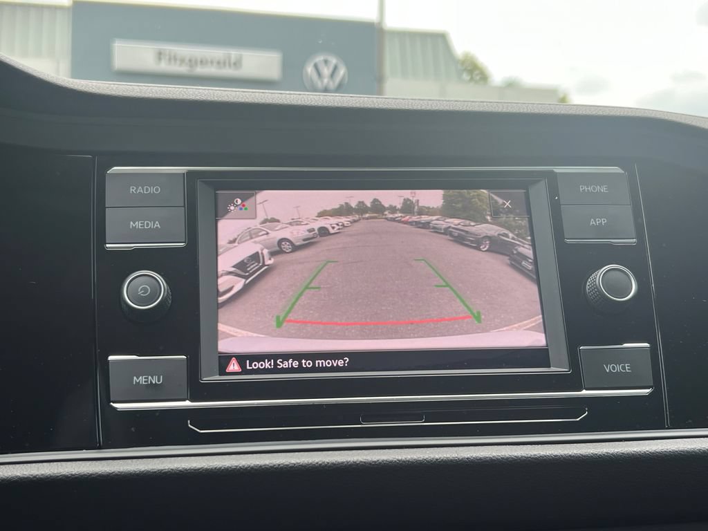 Used 2024 Volkswagen Jetta SE FWD image 24