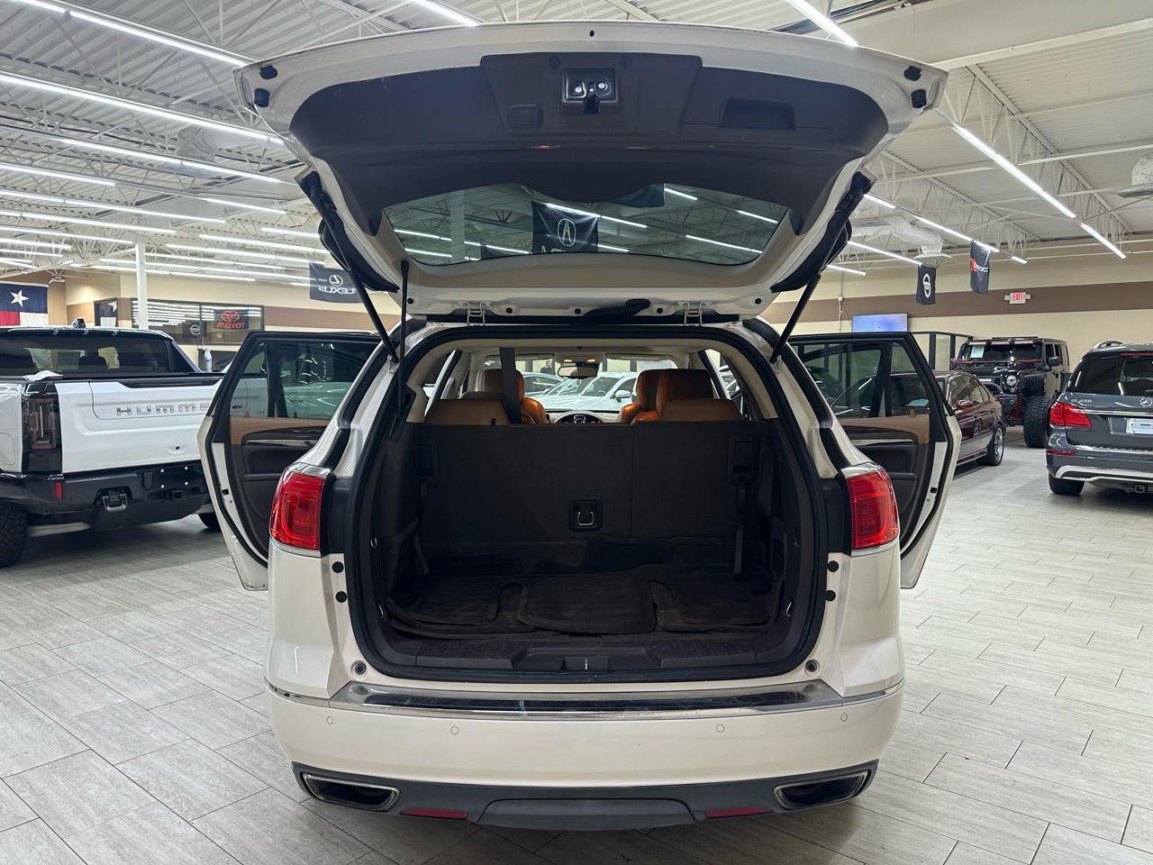 Used 2015 Buick Enclave Leather AWD/4WD image 13