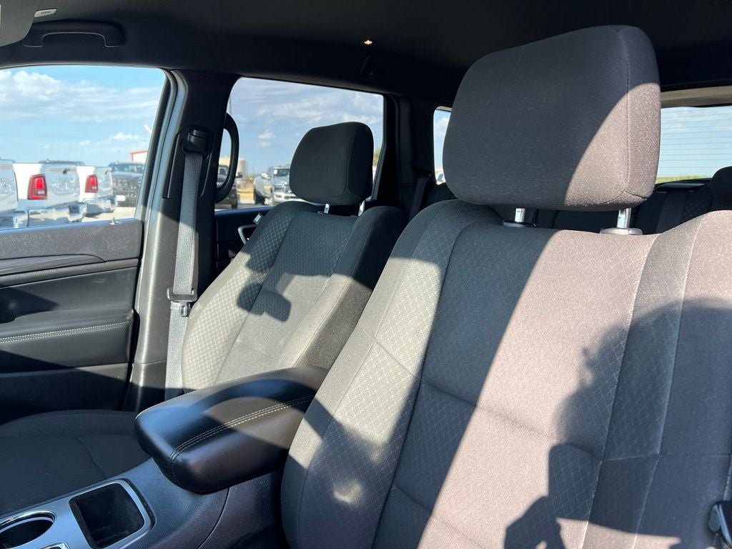 Used 2021 Jeep Grand Cherokee Laredo RWD image 15