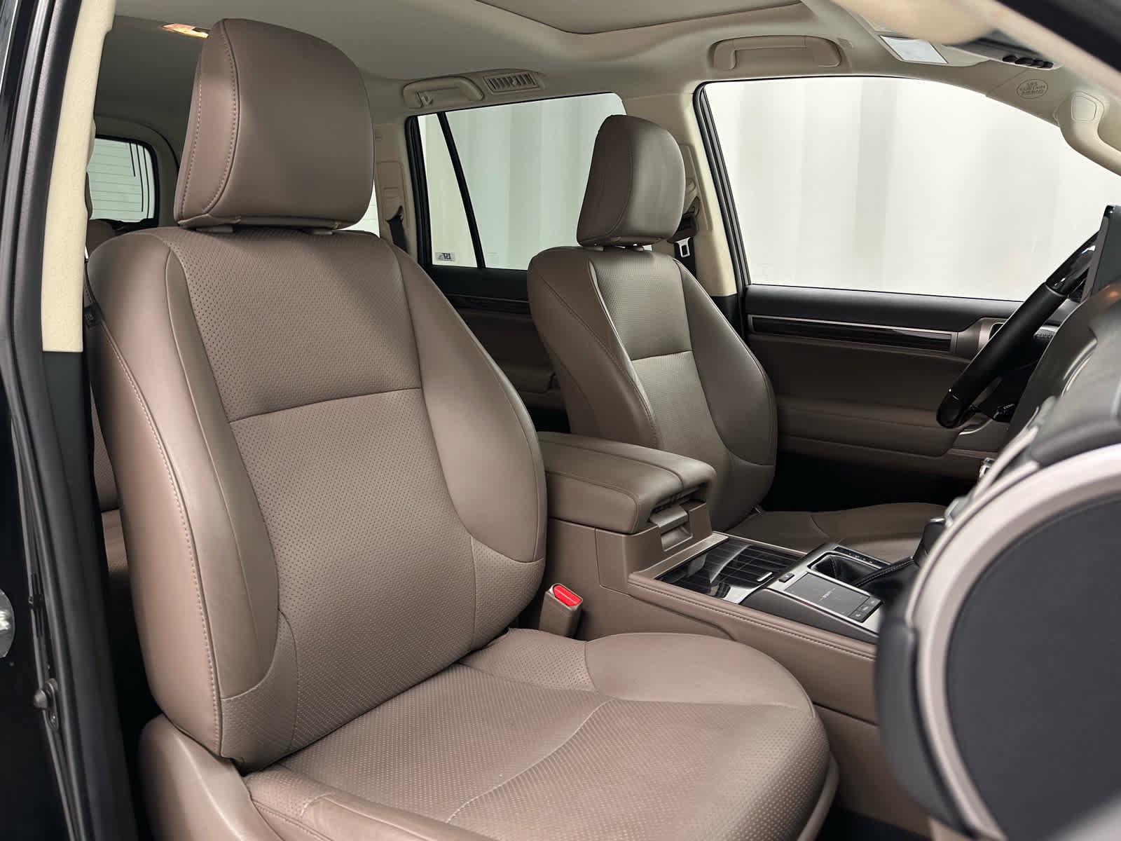 Used 2022 Lexus GX 460 Luxury w/ Sport Design Package AWD/4WD image 20