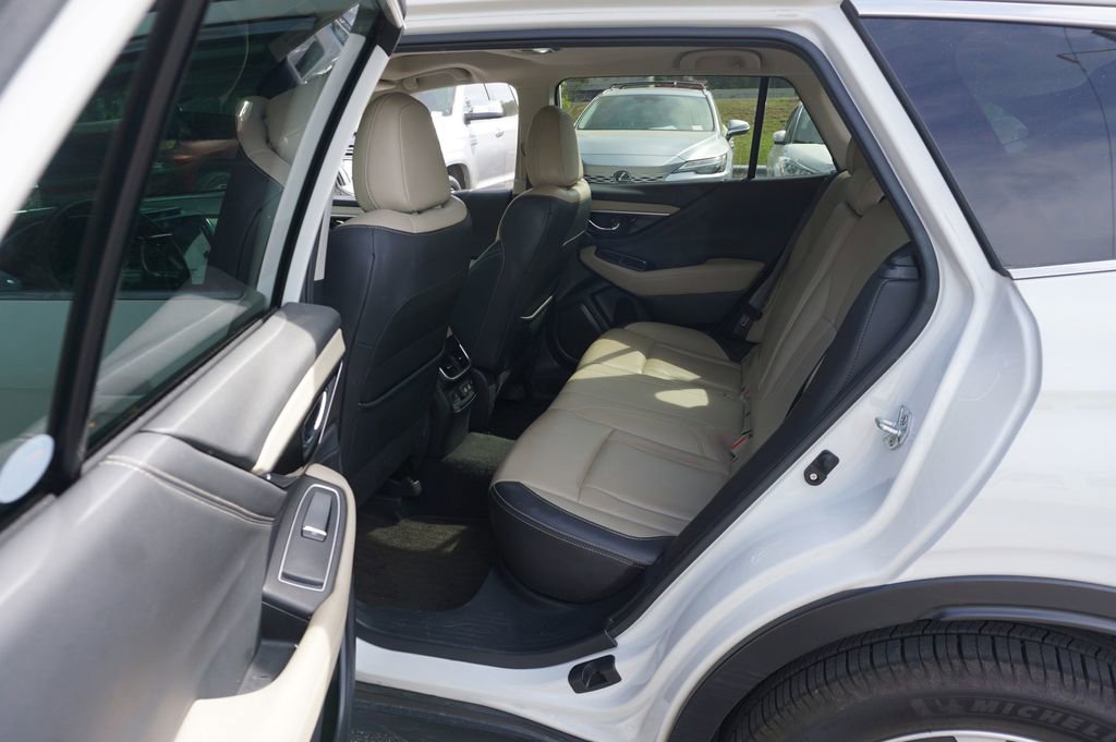 Used 2022 Subaru Outback Limited image 16