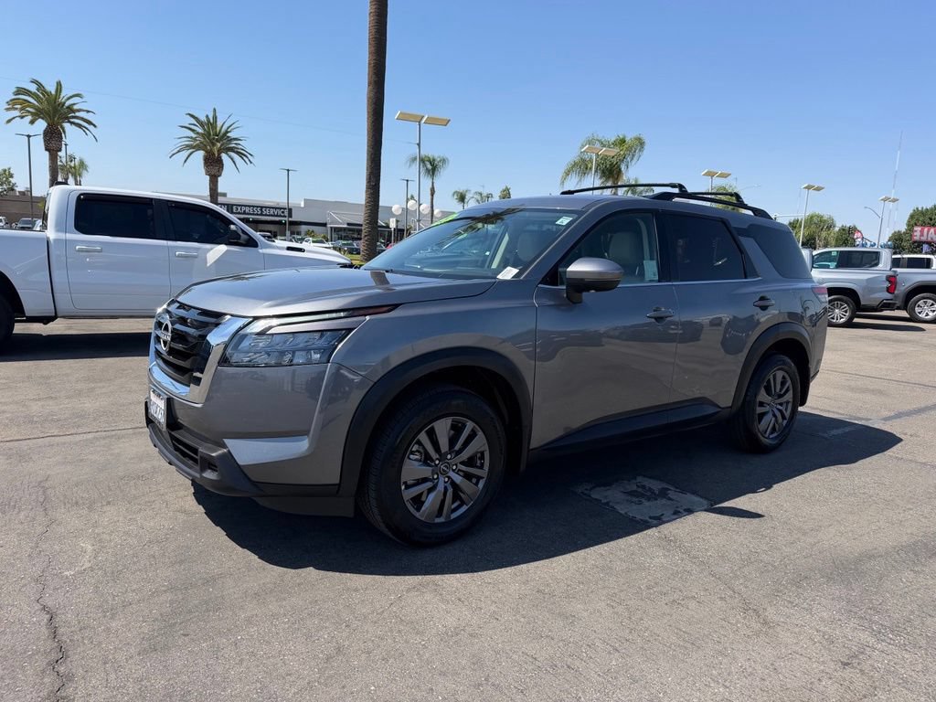 Certified 2025 Nissan Pathfinder SV w/ Cargo Package FWD image 3