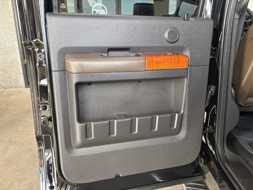 Used 2016 Ford F250 King Ranch w/ King Ranch w/Chrome Package AWD/4WD image 26