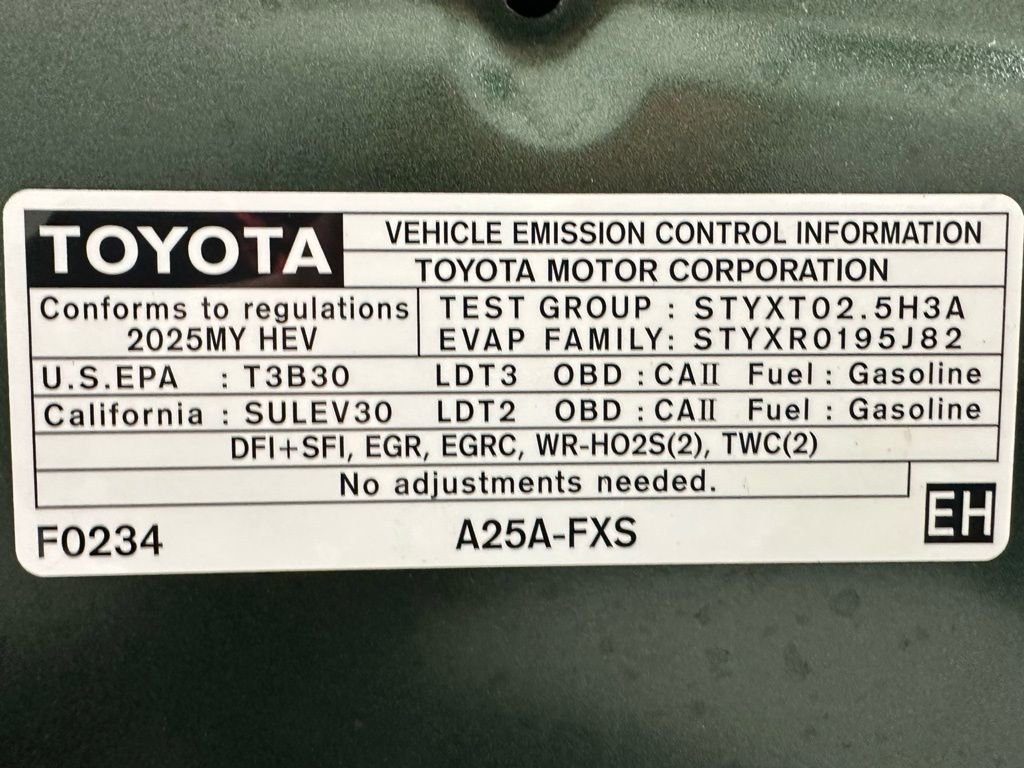 Used 2025 Toyota Sienna XLE image 74