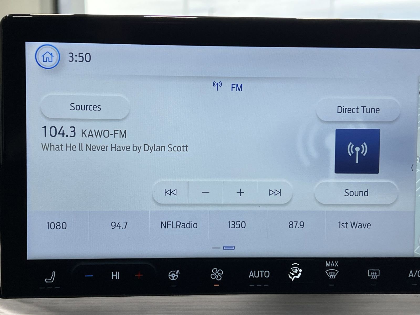 Used 2024 Ford Escape Platinum image 16