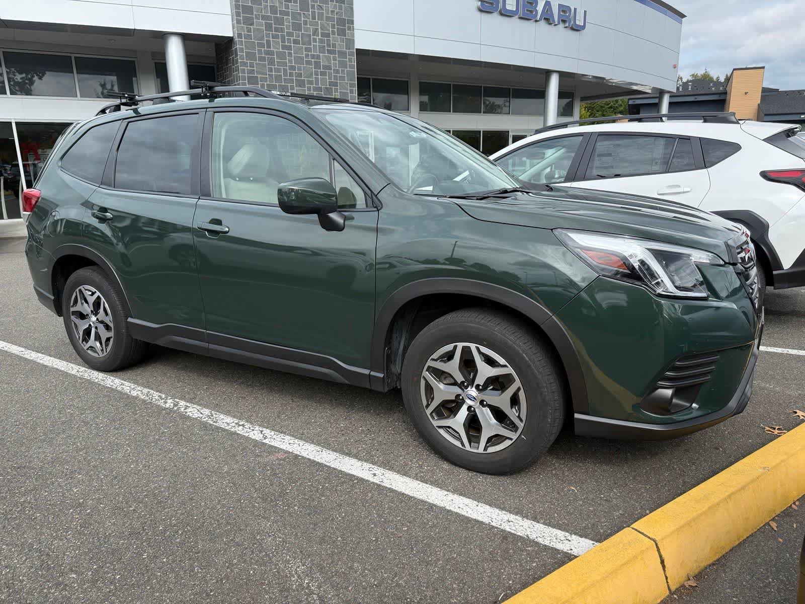 Certified 2023 Subaru Forester Premium AWD/4WD image 4