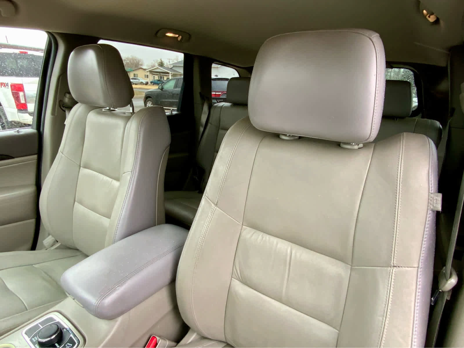 Used 2012 Jeep Grand Cherokee Laredo image 27