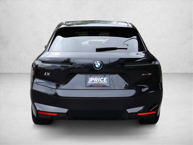 Used 2023 BMW iX xDrive50 w/ Sport Package AWD/4WD image 9