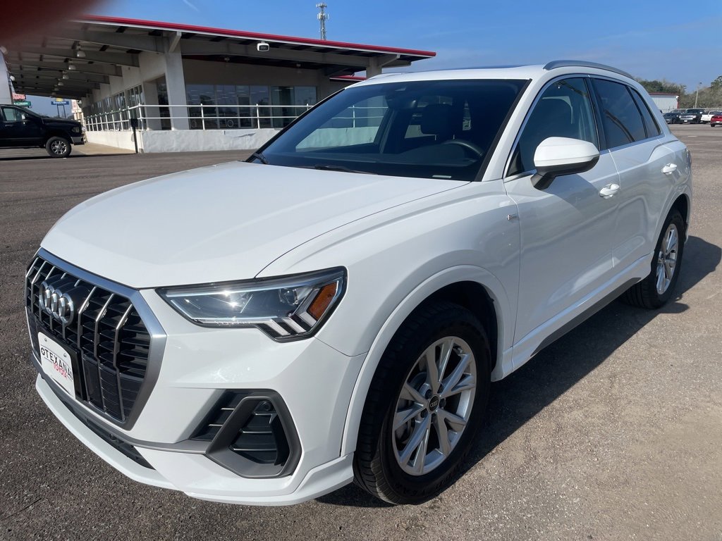 Used 2025 Audi Q3 2.0T Premium image 3