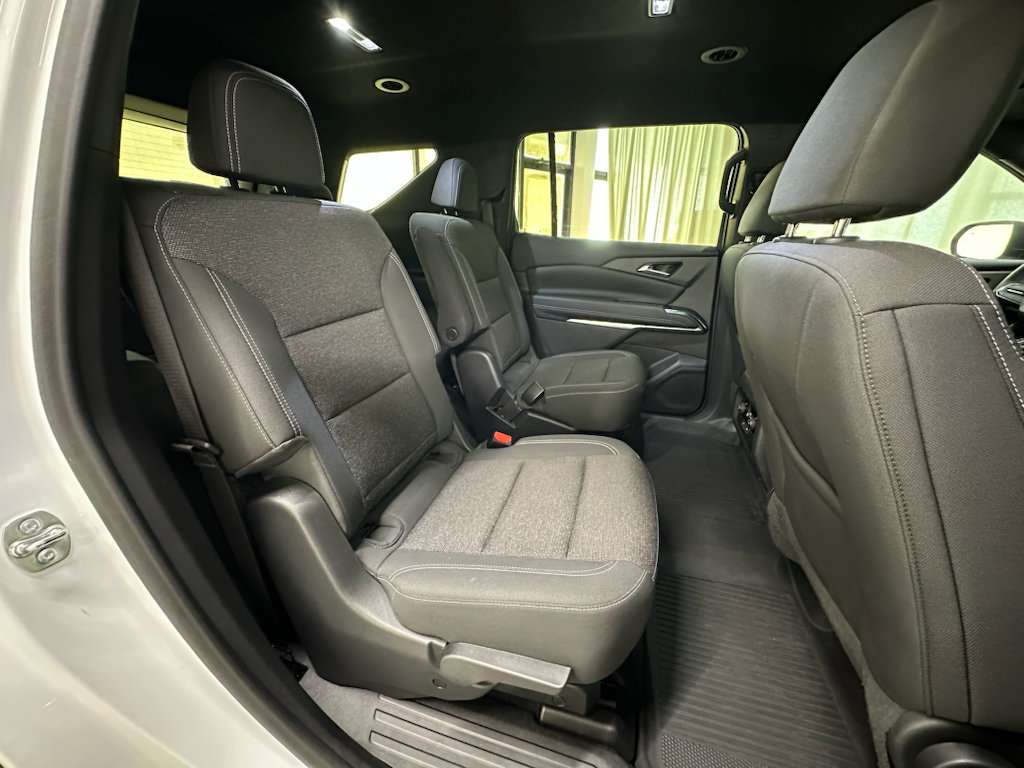 Used 2024 Chevrolet Traverse LT w/ LPO, Floor Liner Package FWD image 17