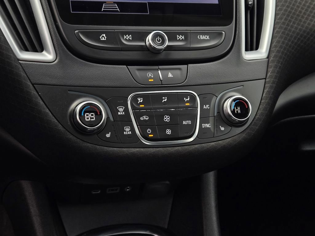 Used 2024 Chevrolet Malibu LT image 34