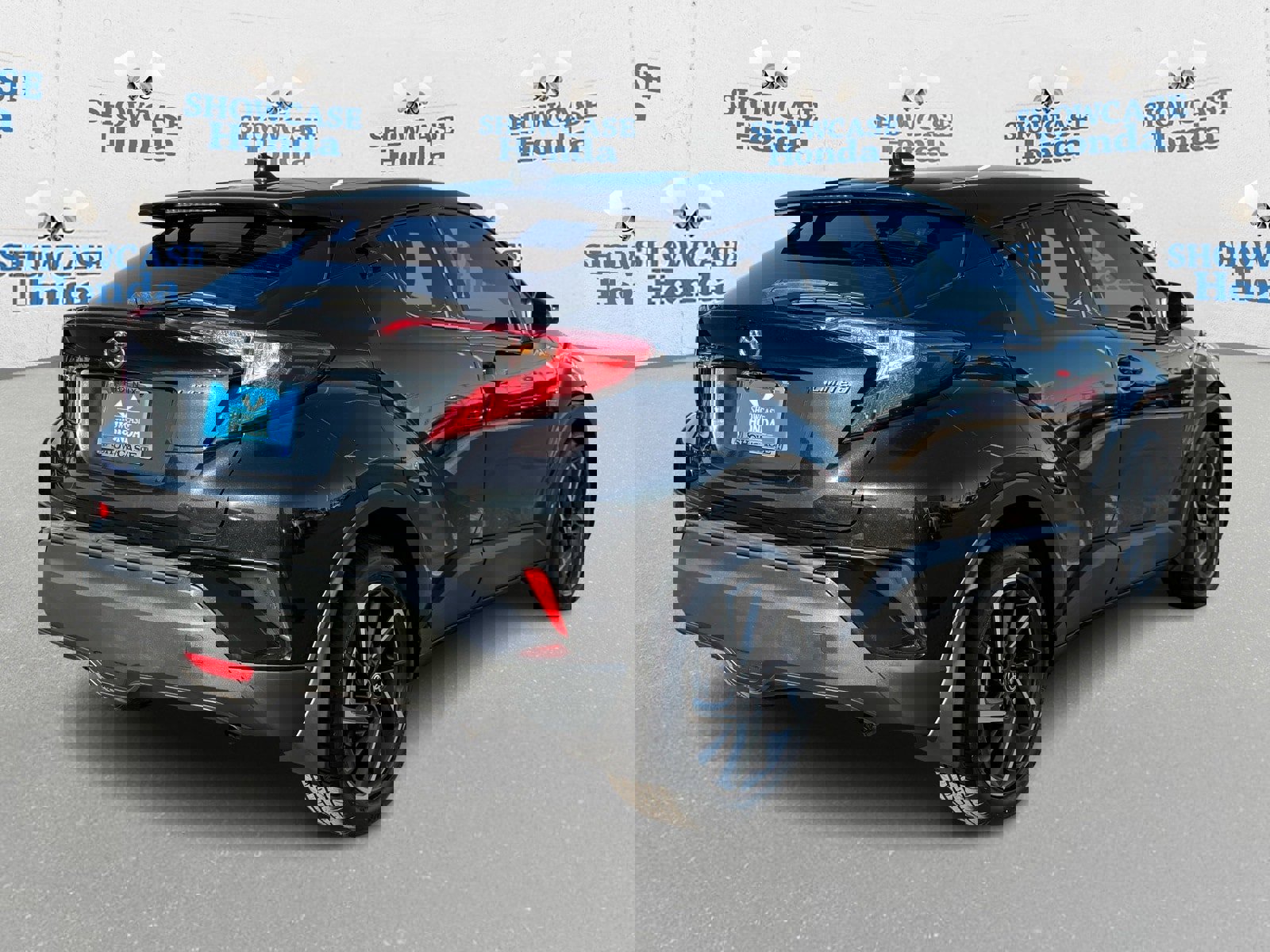 Used 2020 Toyota C-HR Limited image 8