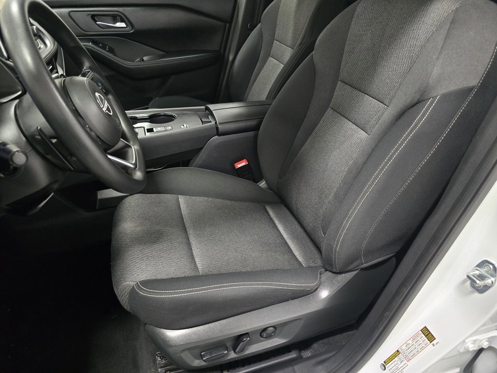 Used 2024 Nissan Rogue SV image 20