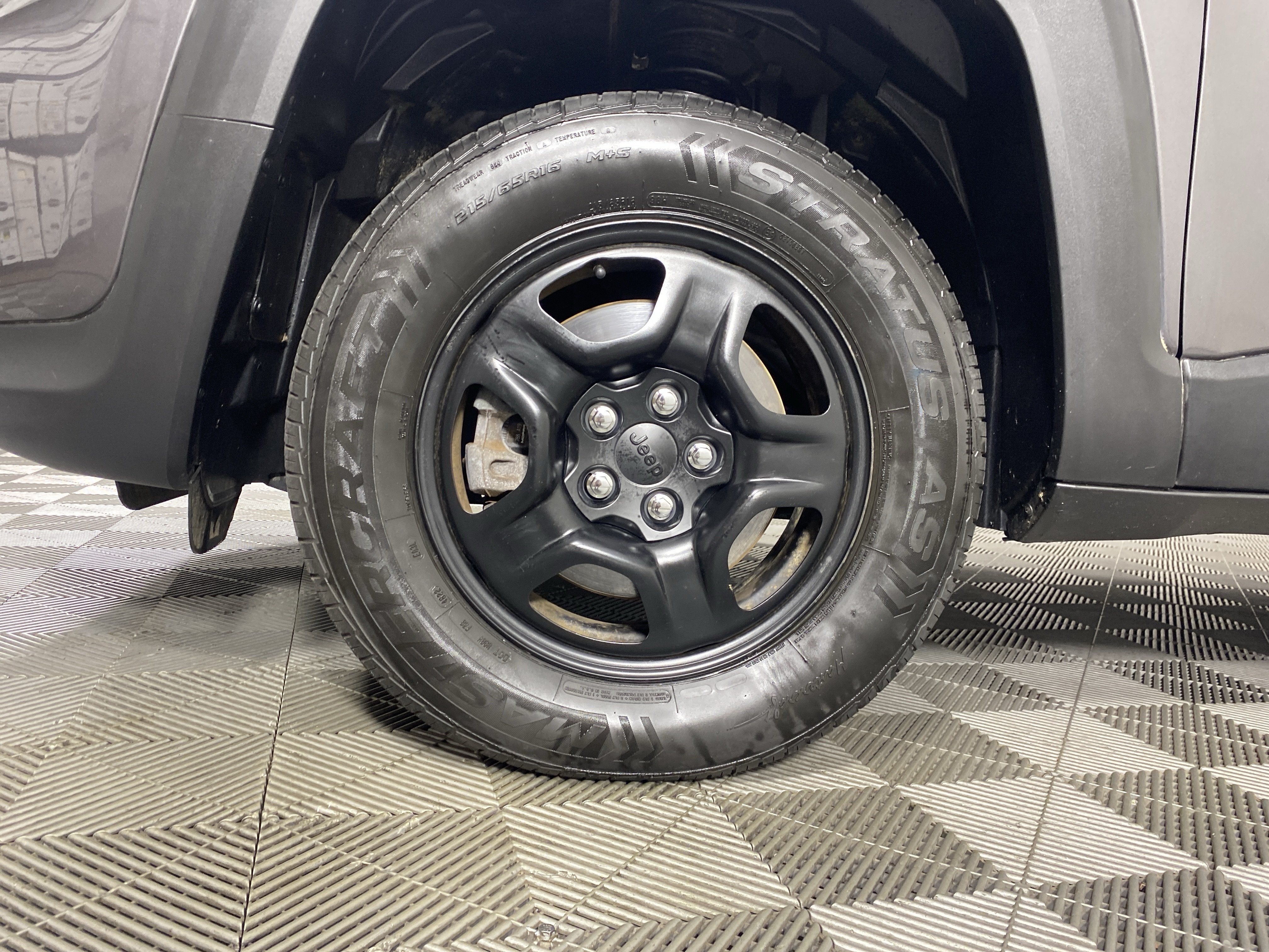 Used 2019 Jeep Renegade Sport AWD/4WD image 12