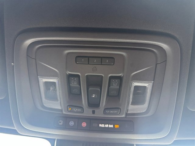 Used 2024 GMC Sierra 3500 Denali w/ Denali Reserve Package image 30