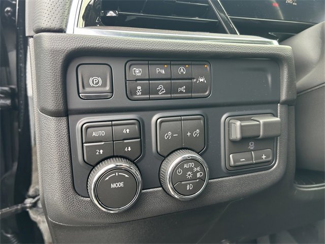 New 2026 Chevrolet Suburban Premier image 25