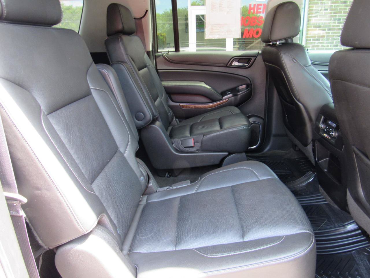 Used 2016 Chevrolet Suburban LTZ AWD/4WD image 37