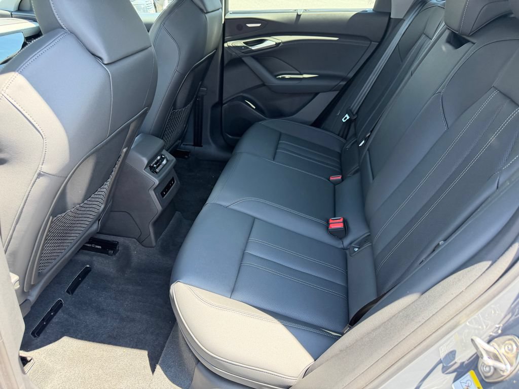 Certified 2025 Audi Q6 e-tron Premium Plus w/ Premium Plus AWD/4WD image 22