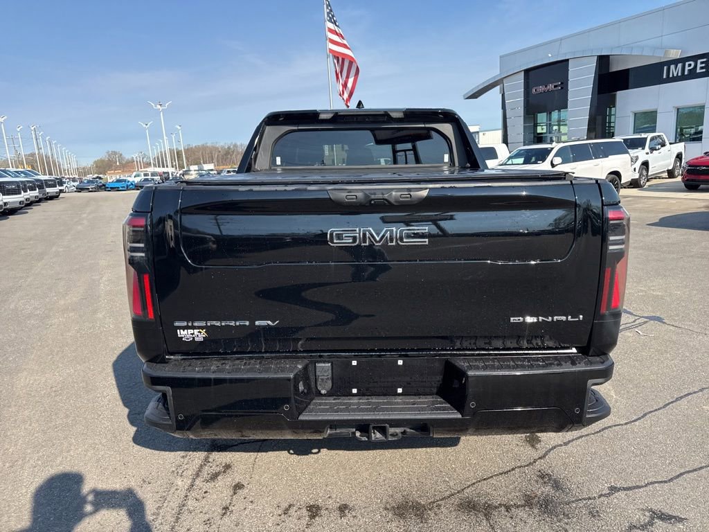 Used 2025 GMC Sierra EV Denali image 4