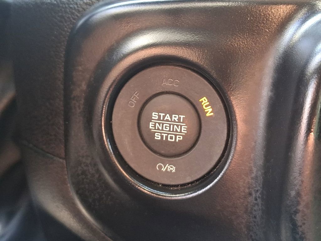 Used 2022 Jeep Gladiator Mojave AWD/4WD image 25