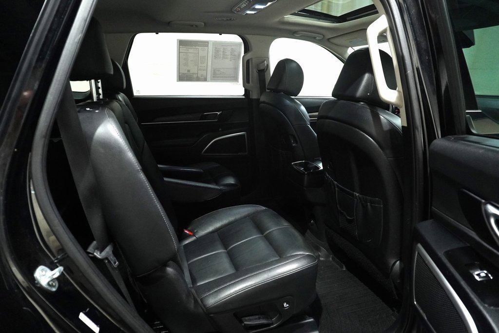 Used 2022 Kia Telluride EX w/ EX Premium Package image 17