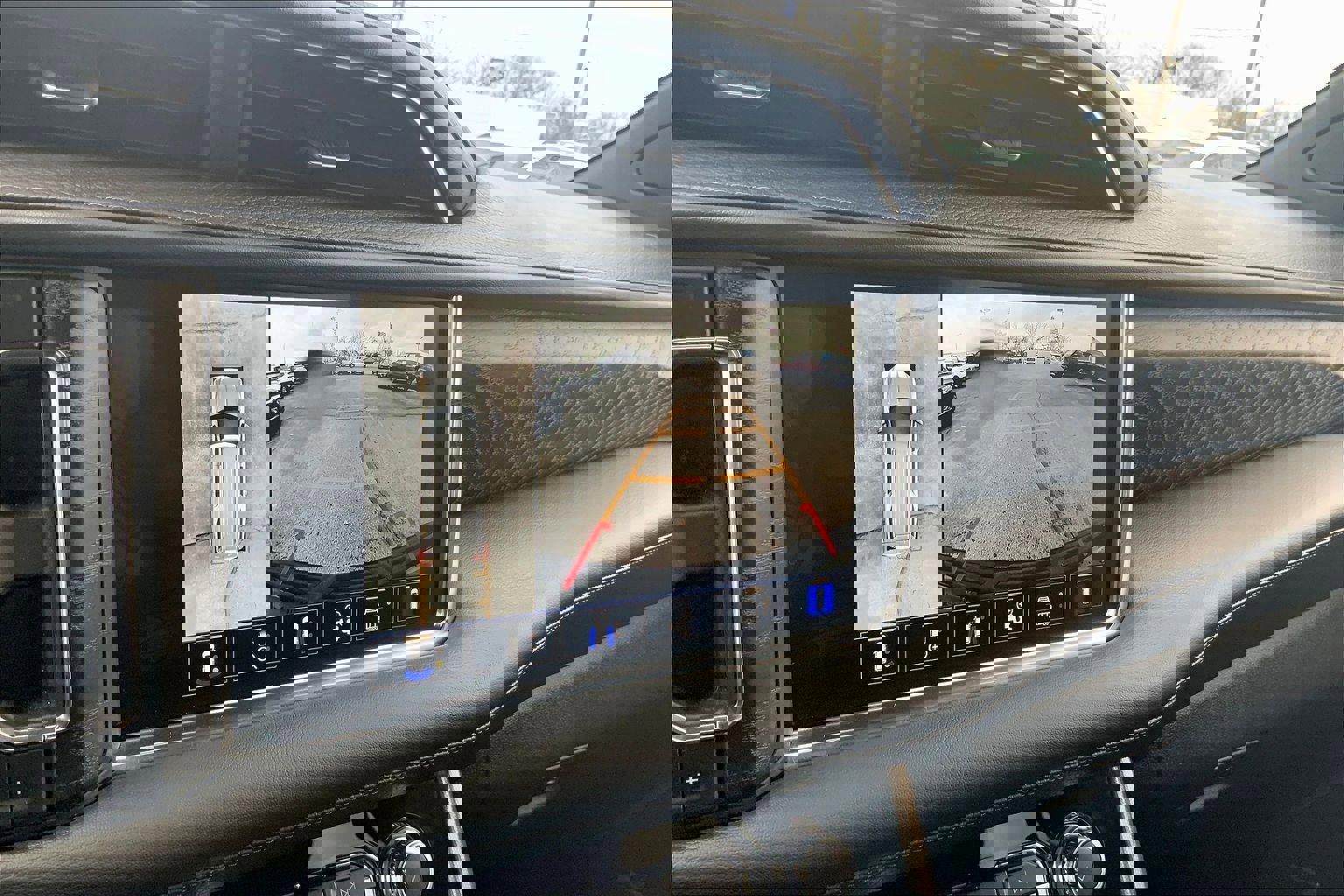 Used 2023 GMC Yukon XL Denali AWD/4WD image 20