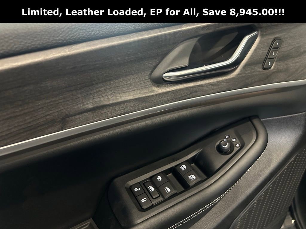 New 2025 Jeep Grand Cherokee L Limited w/ Luxury Tech Group II RWD image 21