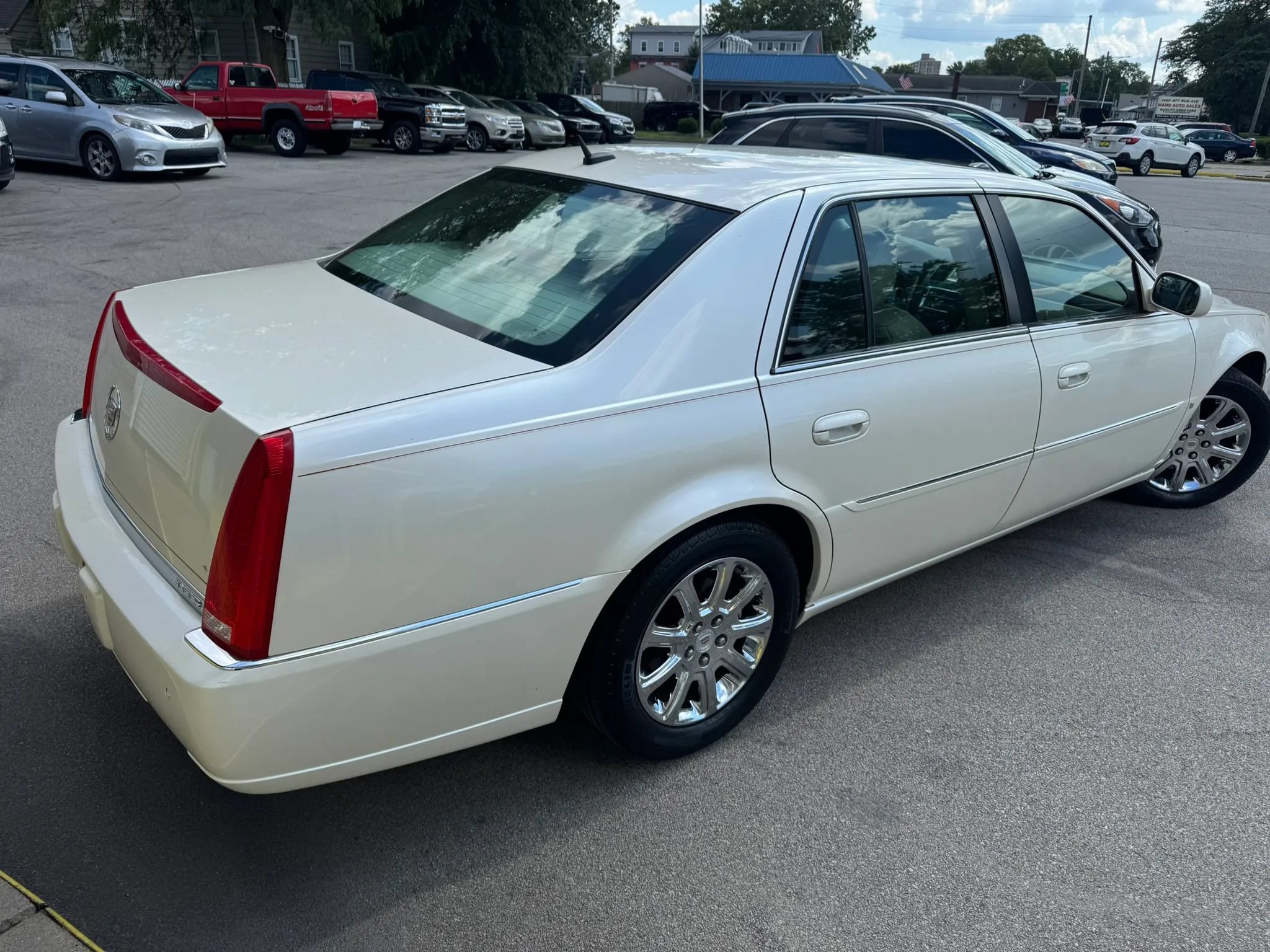 Used 2008 Cadillac DTS FWD image 8