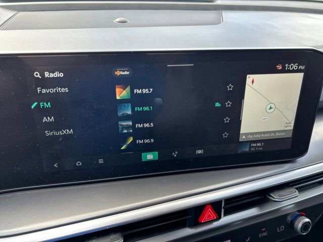 Used 2025 Kia Sorento EX image 30