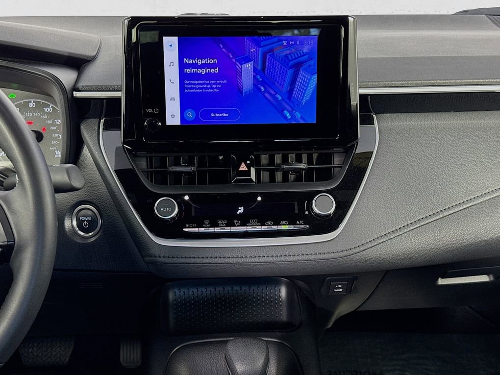 Used 2025 Toyota Corolla SE image 38