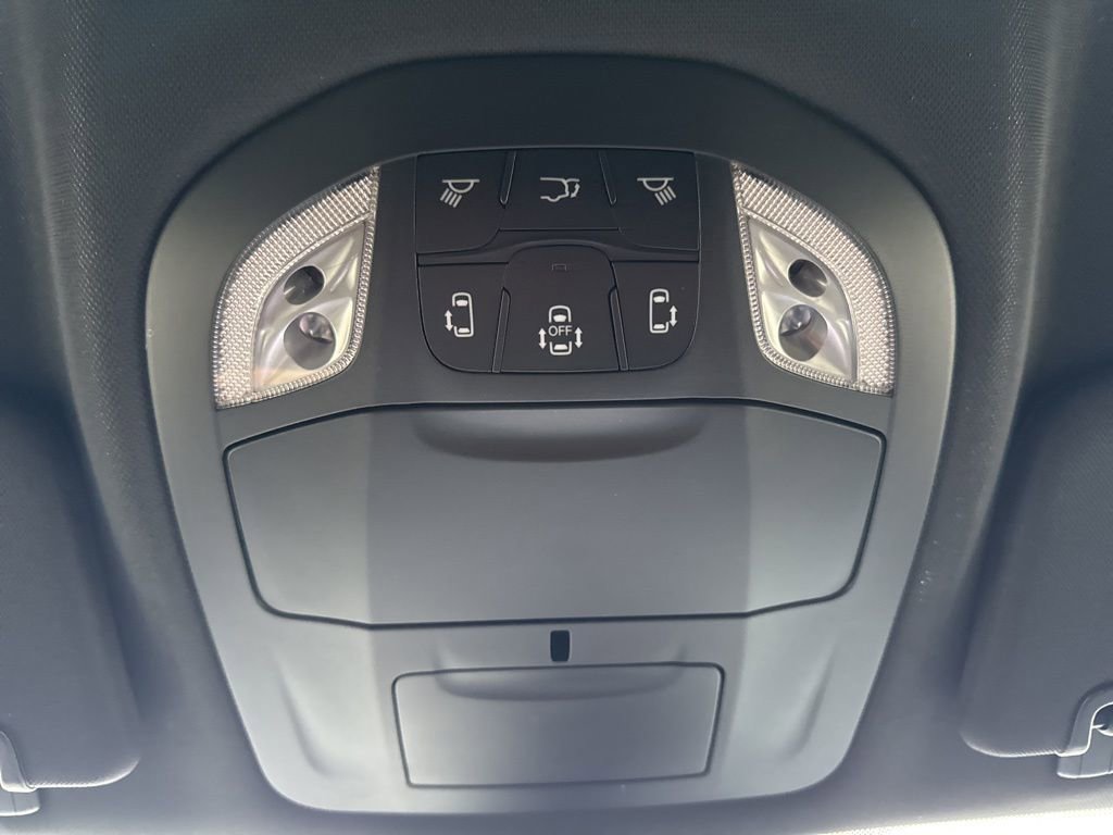 New 2026 Chrysler Pacifica Select image 22