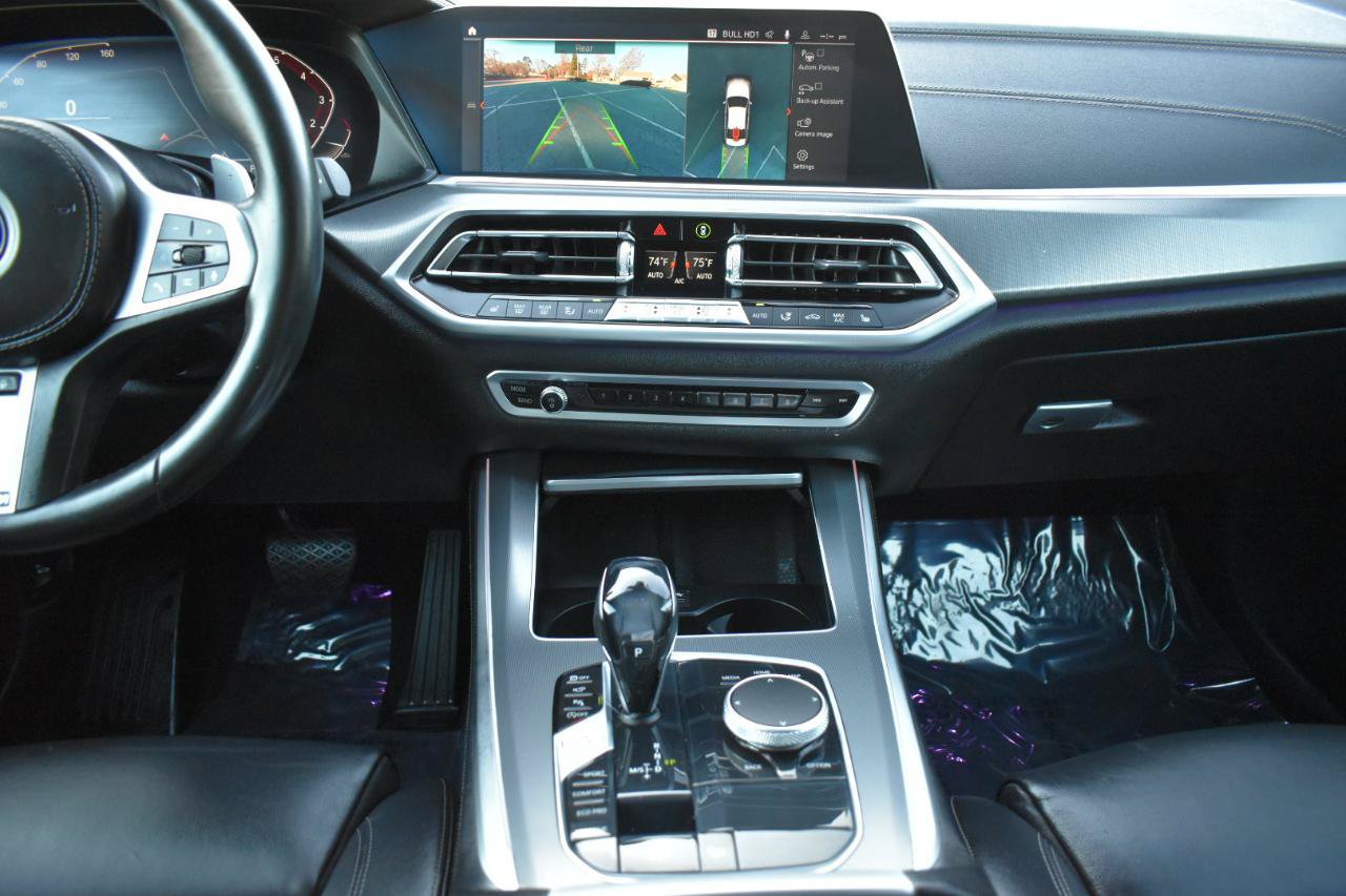 Used 2019 BMW X5 xDrive50i w/ Parking Assistance Package AWD/4WD image 19