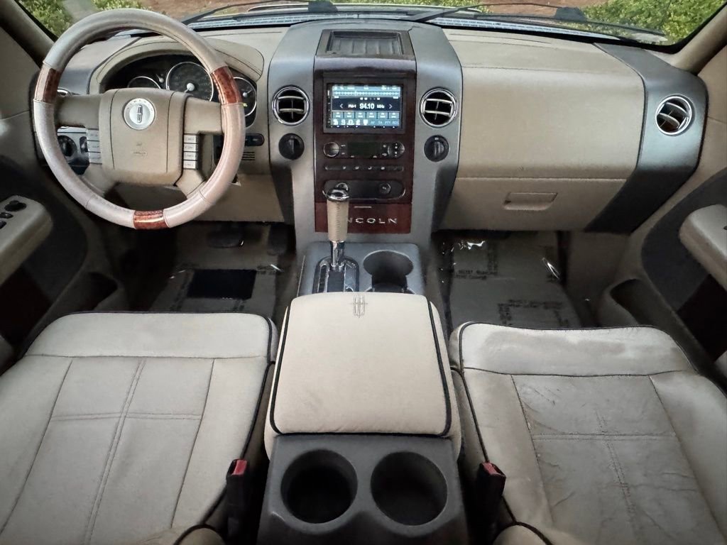 Used 2006 Lincoln Mark LT 4x4 image 11